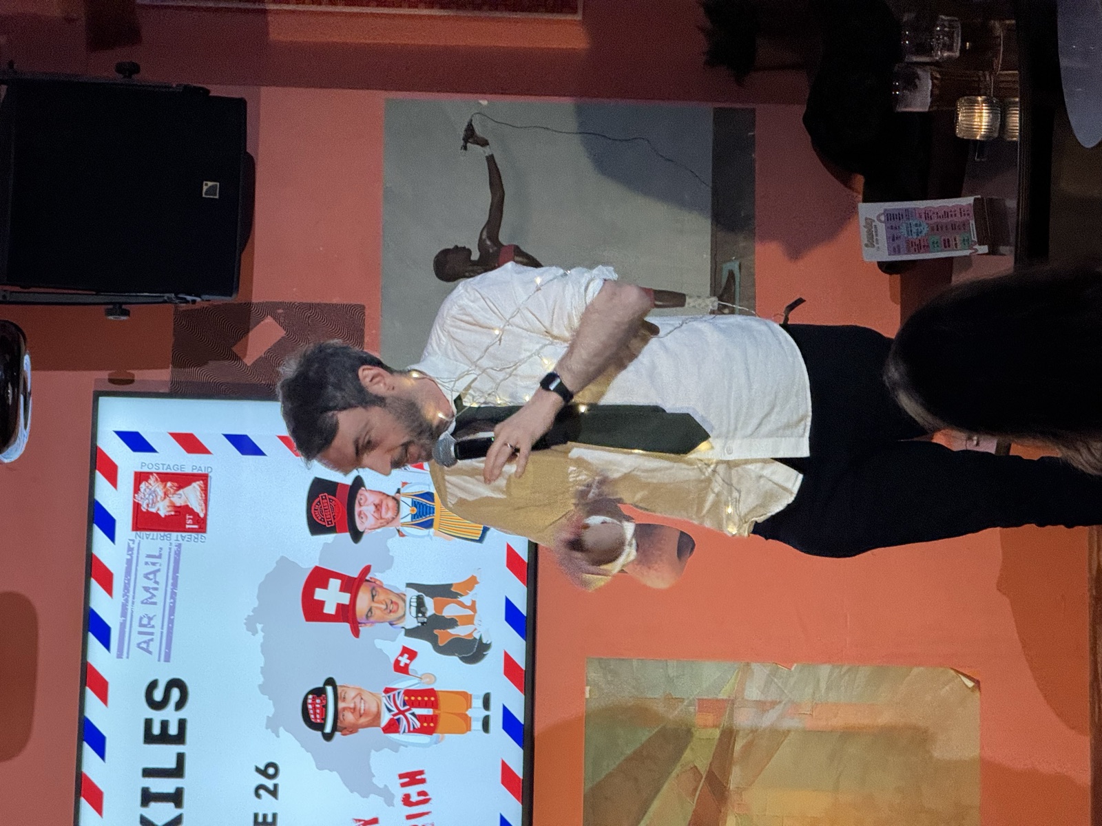 Shawn Jay performing stand-up at IN YOUR FACE Comedy in Zürich