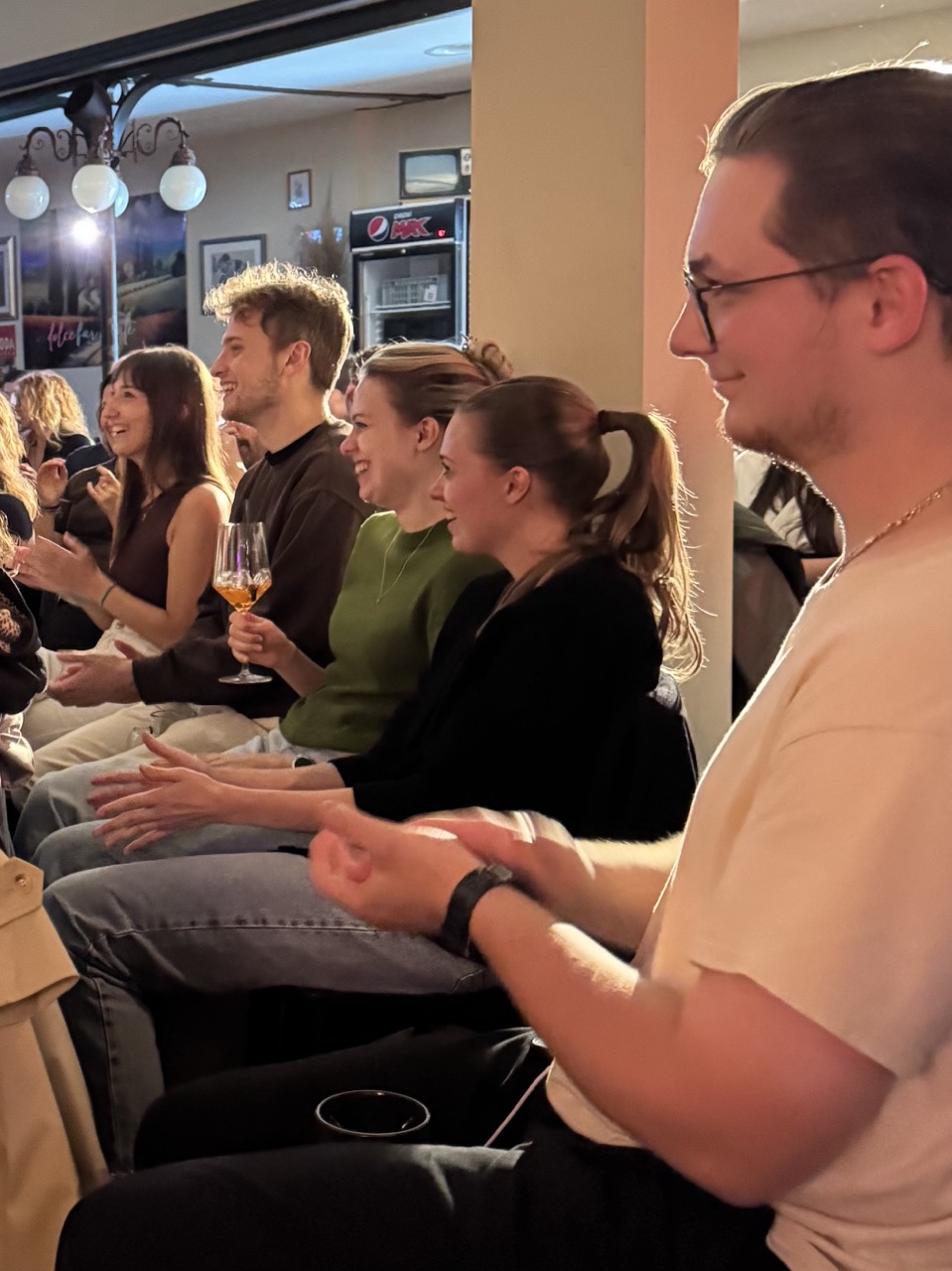 IN YOUR FACE Comedy, the audience laughing at a live English stand-up comedy show in Zürich (2026)