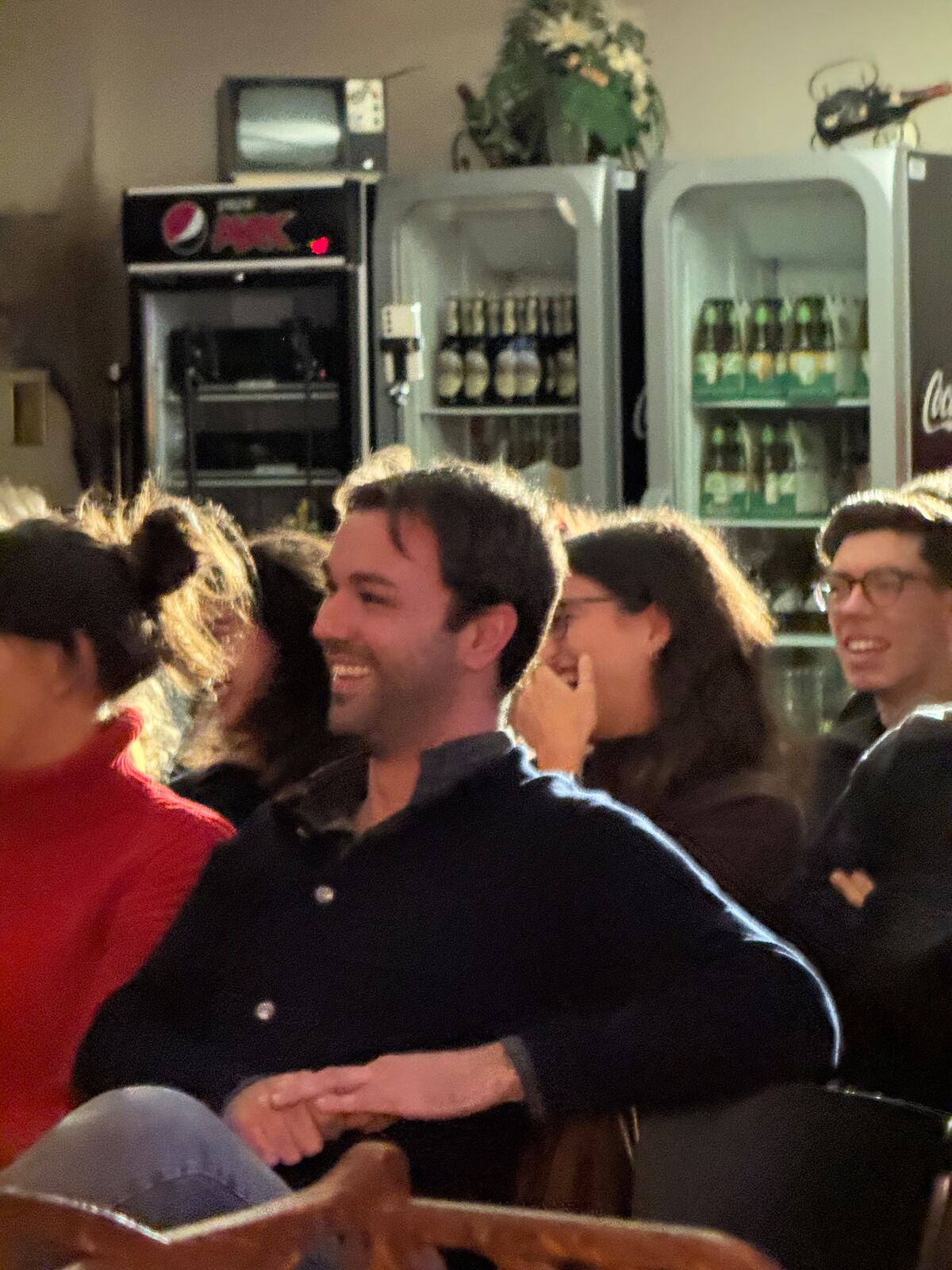 IN YOUR FACE Comedy, the audience laughing at a live English stand-up comedy show in Zürich (2026)