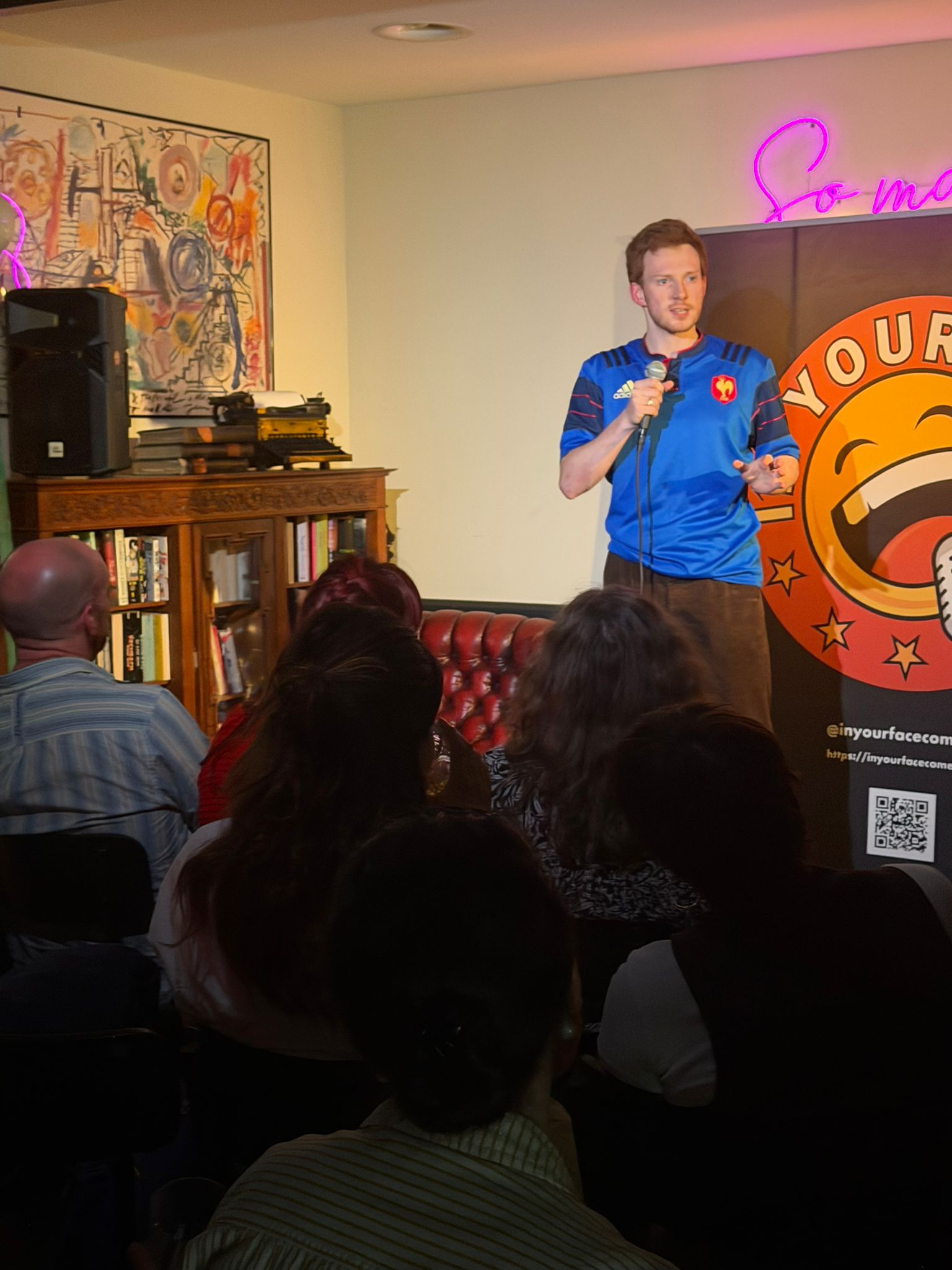Don Murphy performing stand-up at IN YOUR FACE Comedy in Zürich