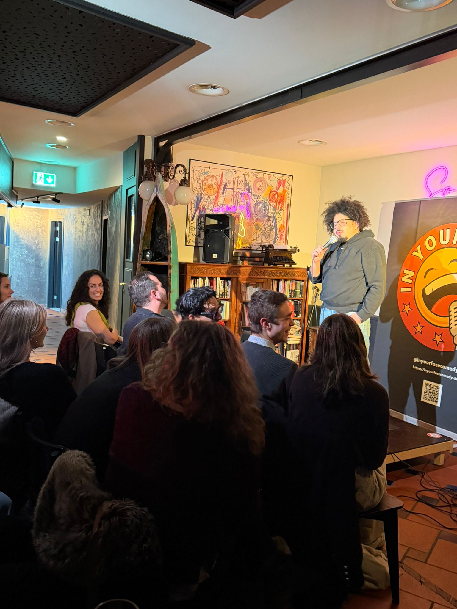 Domenico performing stand-up at IN YOUR FACE Comedy in Zürich