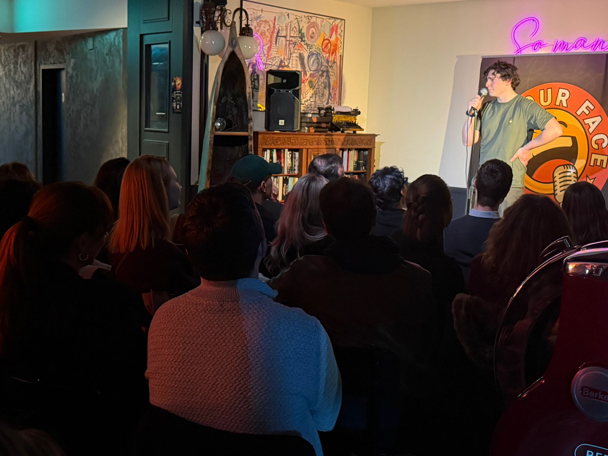 IN YOUR FACE Comedy, the audience at a live English stand-up comedy show in Zürich (2025)