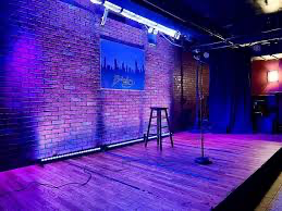 Great comedy room setup